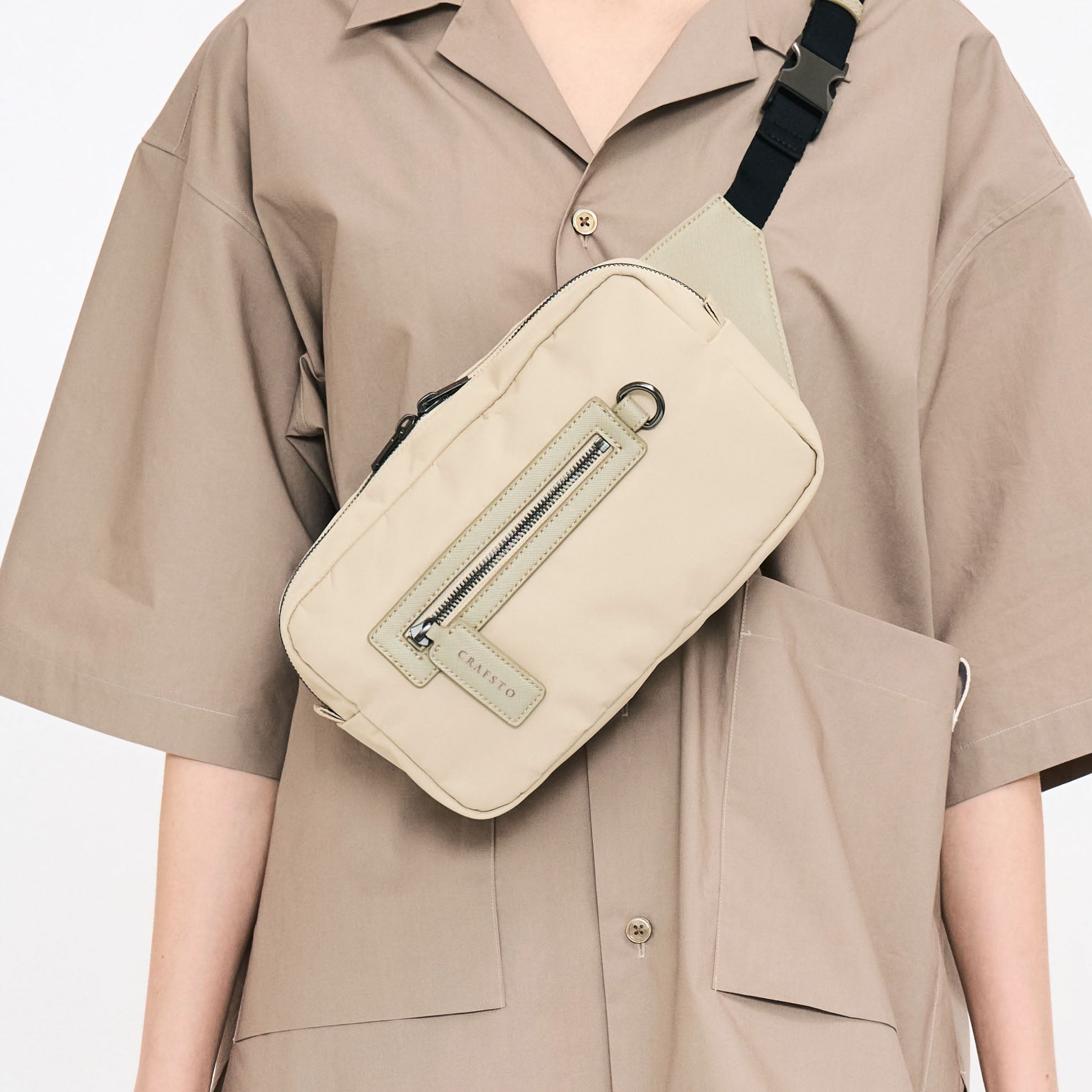 “Oni Veggie” x Mushroom Leather Crossbody Bag