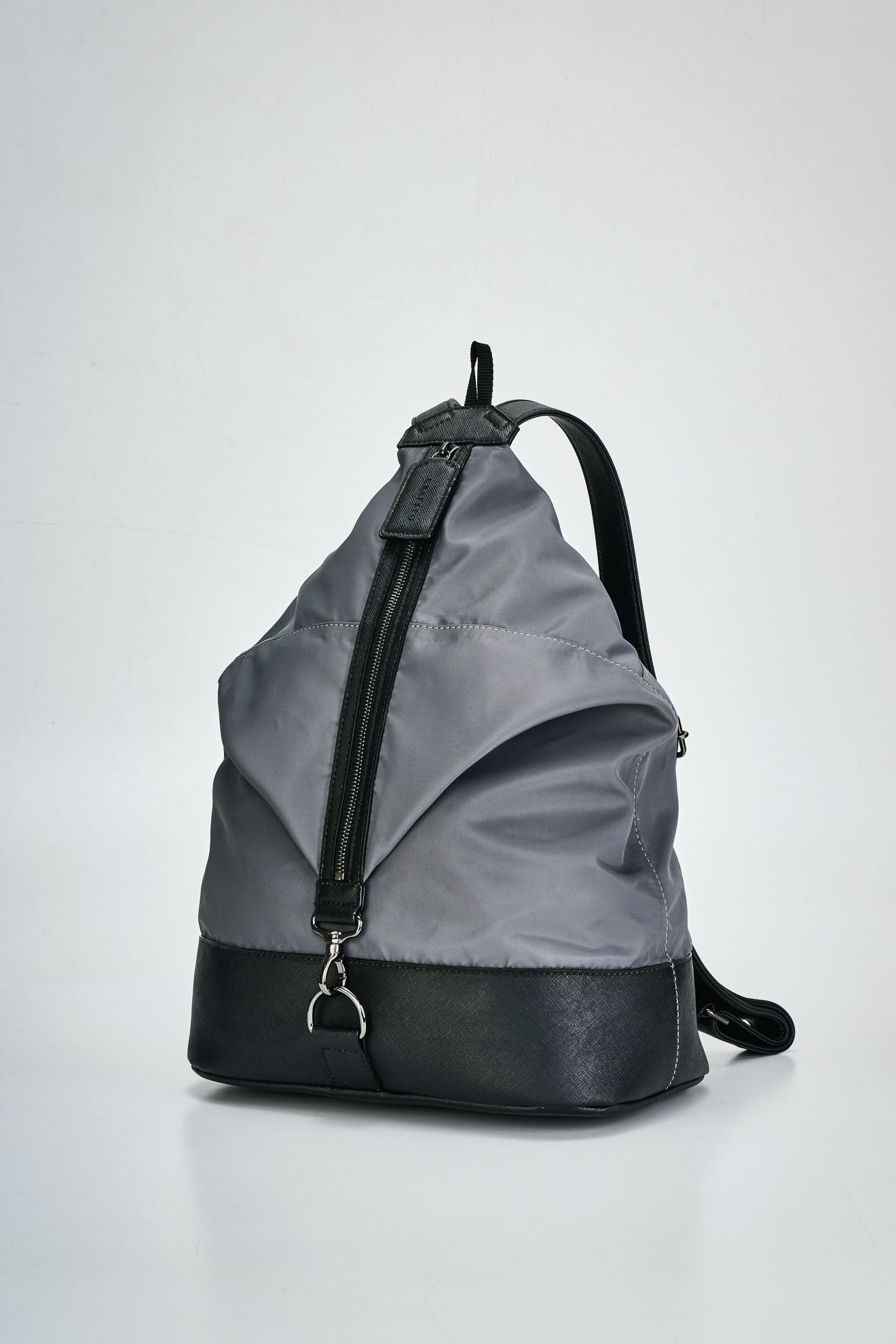 “Oni Veggie” x Mushroom Leather Daypack