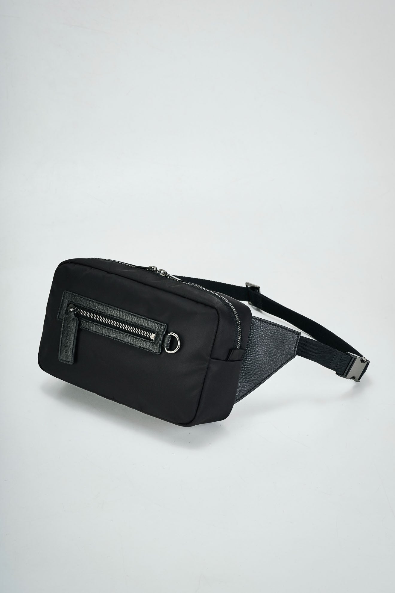 “Oni Veggie” x Mushroom Leather Crossbody Bag