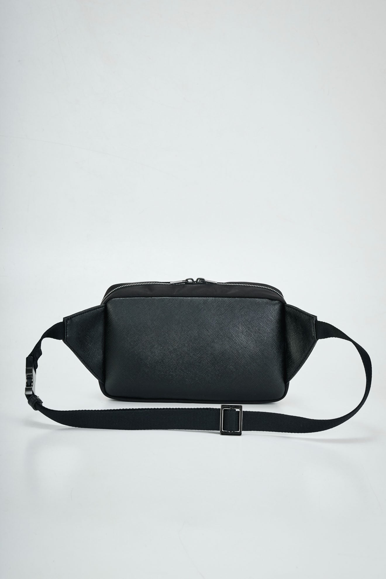 “Oni Veggie” x Mushroom Leather Crossbody Bag