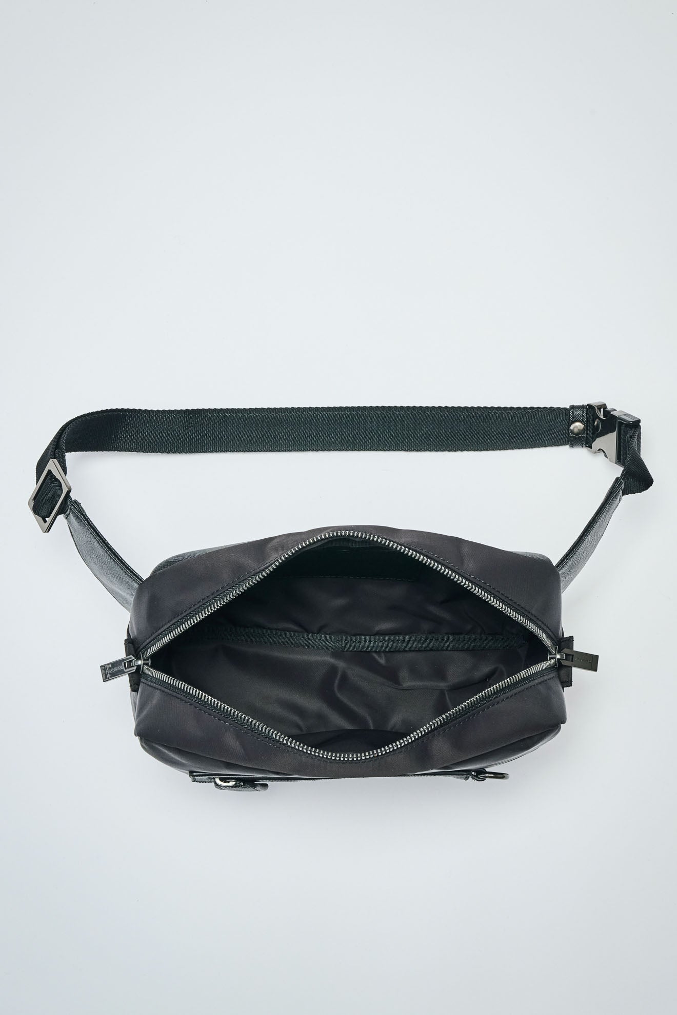 “Oni Veggie” x Mushroom Leather Crossbody Bag